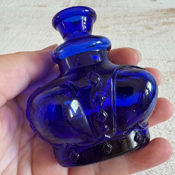 Vintage Victrylite Cobalt Blue Glass Crown Bottle - Made in Italy - Picture 2 of 10